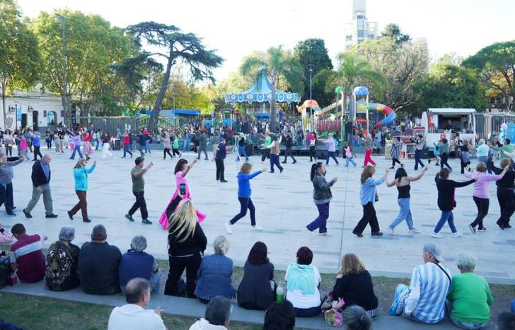 Todos los domingos hay música y baile popular en la Grigera.