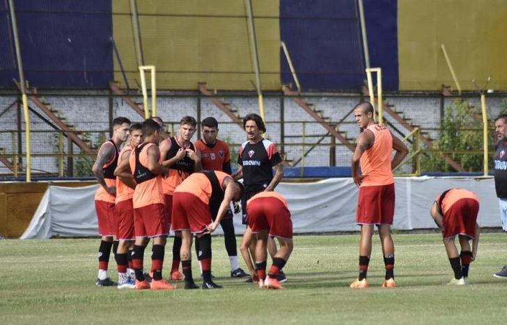 Vico siguió de cerca del amistoso de su equipo.