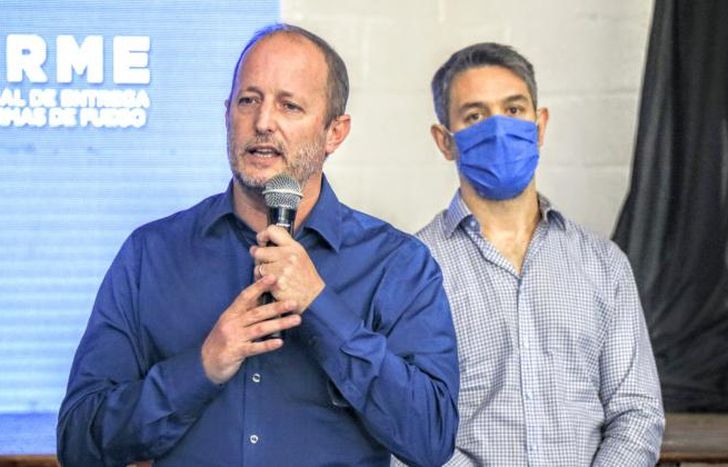 Martín encabezó la presentación en el Microestadio.