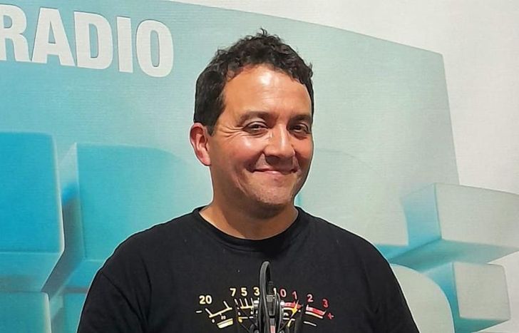 Los vecinos pueden vivenciar el programa a partir de las 21. Allí reciben las donaciones para el Hogar Pereyra.