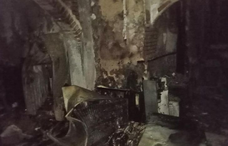 Así quedó la librería tras el incendio.