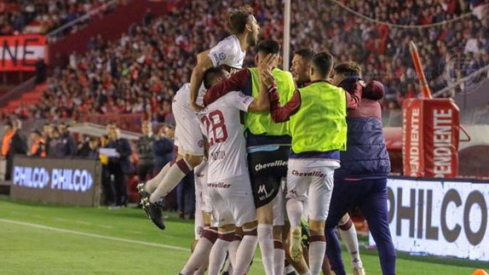 En el último choque en Avellaneda, Lanús remontó dos goles.