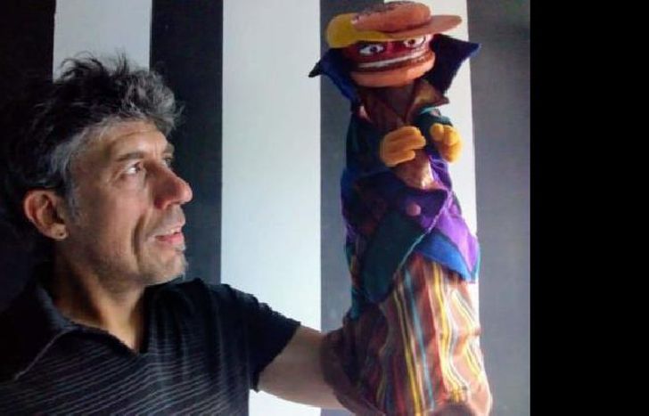 La magia del mundo de los títeres, de la mano (o las manos) de Fernando.