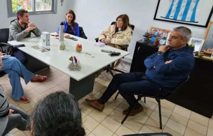 La idea es vincular a los vecinos con organizaciones de pacientes que ofrecen diagnóstico y atención.