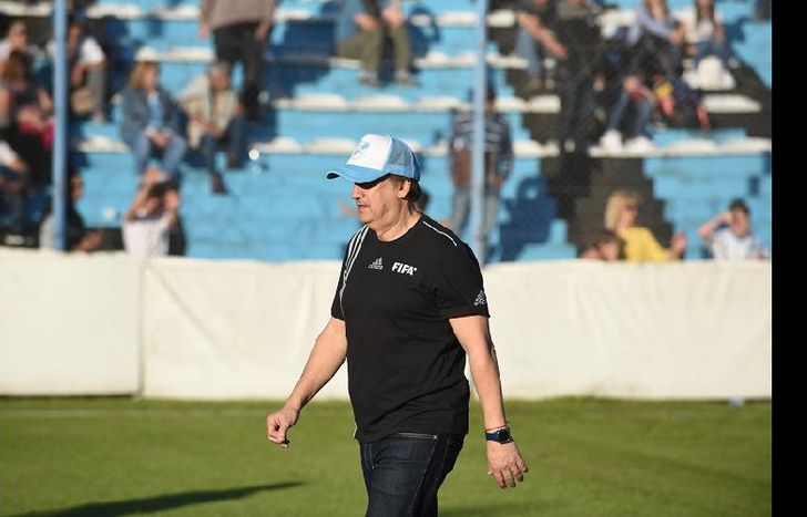 “En lo personal me voy tranquilo por lo hecho. Se vio un equipo compacto y sólido”.
