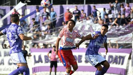 Ortiz no pudo gravitar en el primer tiempo. Ortiz no pudo gravitar en el primer tiempo.