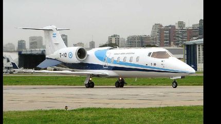 denuncian que macri no dejo ningun avion presidencial en funcionamiento