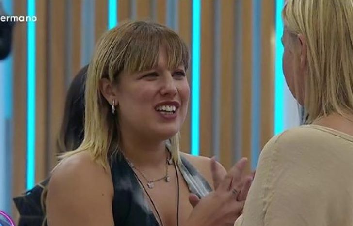 Virginia recibió a sus hijas.