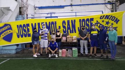 En la primera entrega de donaciones.