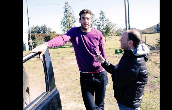 Sebastián y Del Potro, durante una entrevista en Tandil.