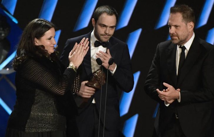 Peter Lanzani recibió el premio.