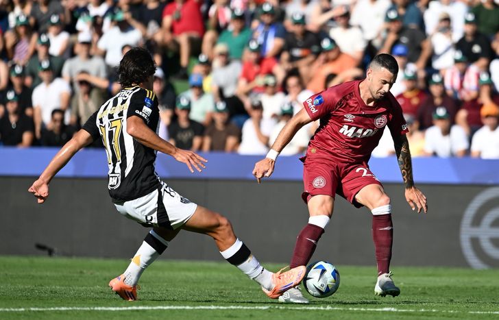 Ramiro Carrera y Lanús festejaron ante Atlético Mineiro.