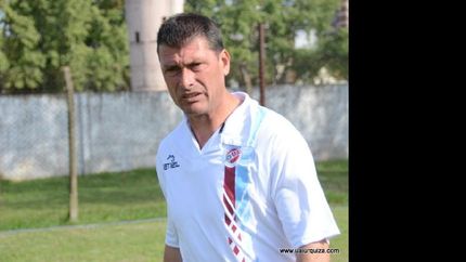 El DT de la UAI Urquiza es la primera opción en el Celeste. El DT de la UAI Urquiza es la primera opción en el Celeste.