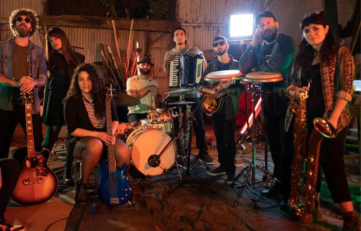 Sobra Milonga, banda de la región.