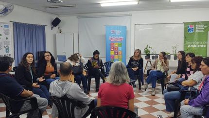 Representantes de ocho viveros participaron de un encuentro en Emajea.