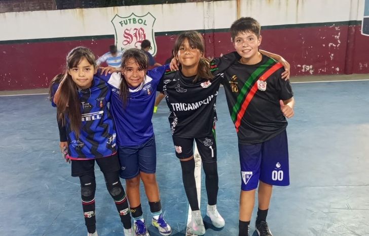 Las chicas mostraron su talento en Lomas de Zamora.