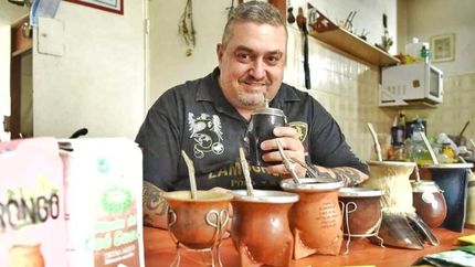 El mate, infaltable compañero de Maxi.