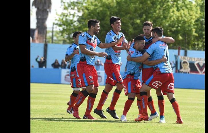 El Tricolor quiere pelear arriba y se reforzará en puestos sensibles.