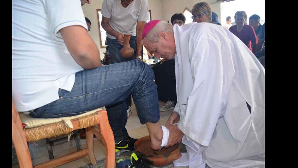 La ceremonia fue encabezada por el Obispo de Lomas, Monseñor Jorge Lugones.