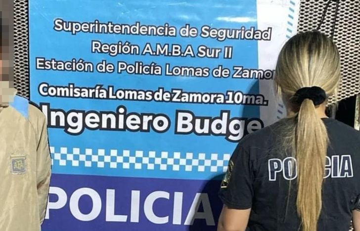 El detenido fue llevado a la Comisaría 10ª de Ingeniero Budge.