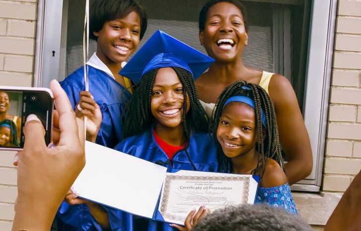 Documental sobre sus logros deportivos.