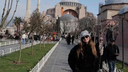 Diario La Unión | La China Suárez, en Turquía.