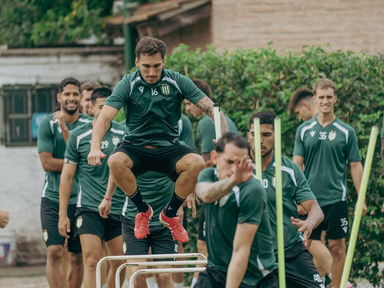Mauro Méndez busca una salida del club.