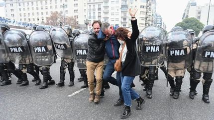 fuerte condena internacional a las detenciones de milei