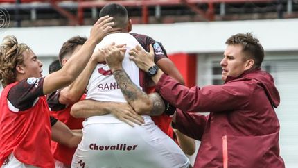 Lanús sale a la cancha oficialmente después de siete meses. Lanús sale a la cancha oficialmente después de siete meses.