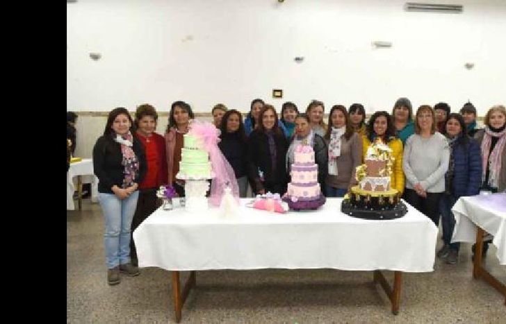 con todas las participantes que hicieron posible la muestra.