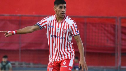 Lucas Barrientos disputó su último partido ante Deportivo Madryn. Lucas Barrientos disputó su último partido ante Deportivo Madryn.