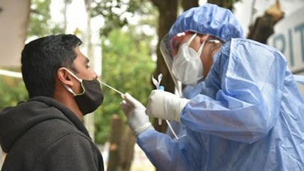Confirman poco menos de 2 mil casos de Covid en 24 horas.