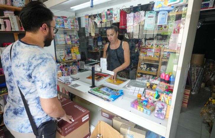 Papelera - Librería Acevedo, entre las que participan.