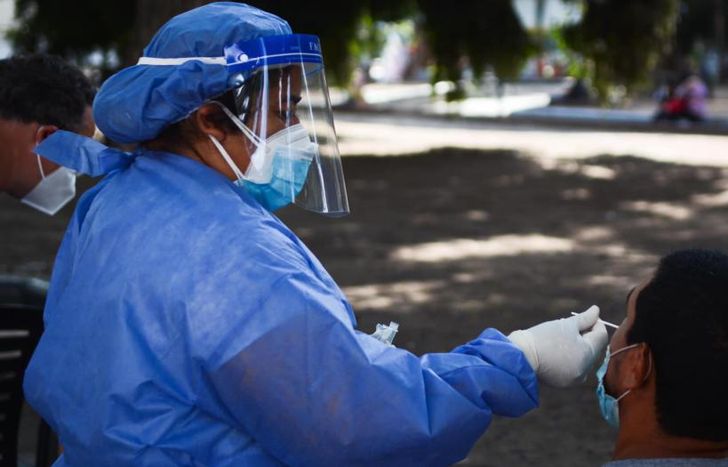 Con los test se puede diagnosticar en pocos minutos si alguien es portador del virus.