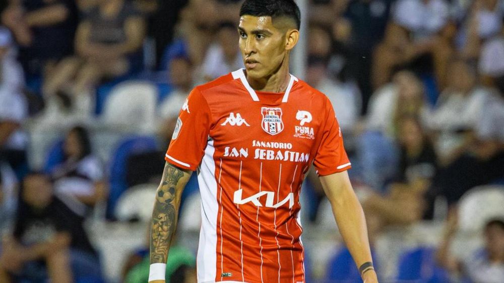 Dylan Vergara volvió a entrenarse en su club.