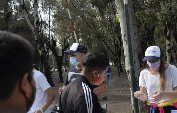 Durante el operativo de entrega de DNI.