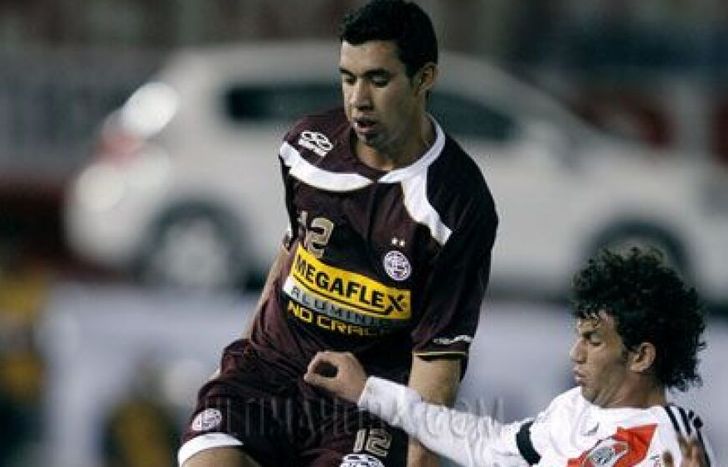Ledesma vistió la camiseta de Lanús desde el 2006 hasta el 2012.