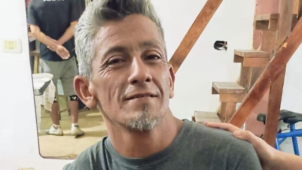 Gabriel Tandis regresó con su familia.