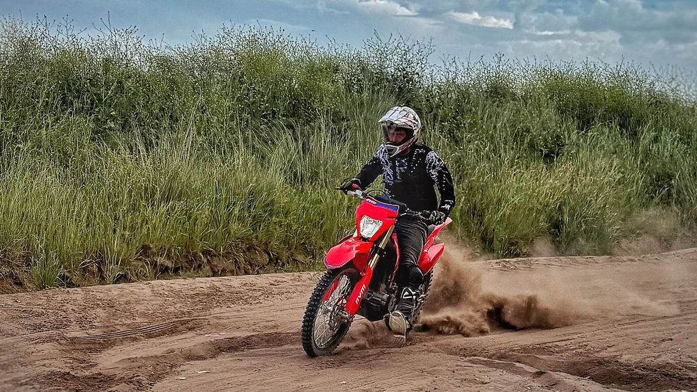 Un docente de Lomas correrá su primer rally en moto a los 42 años. Un docente de Lomas correrá su primer rally en moto a los 42 años.