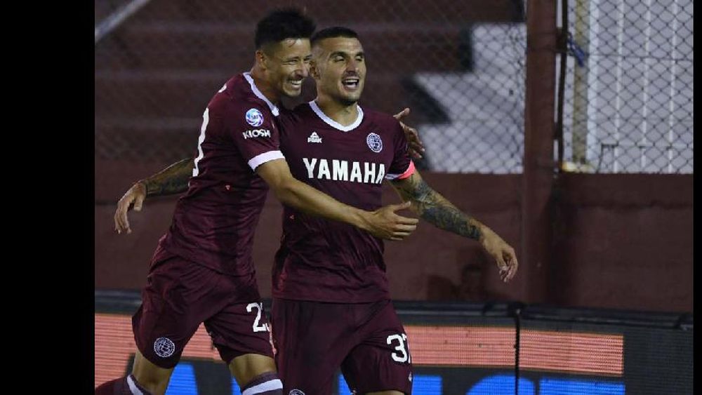 Con dos goles, Ribas fue la gran figura de la cancha.