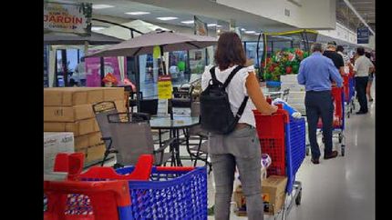 paralelamente, los controles de precios que son cada vez más abarcativos.