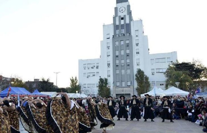 El escenario será la recién remodelada Plaza Grigera.