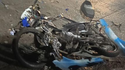 Así quedó la moto tras el accidente.