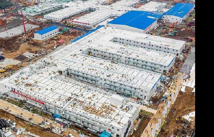 el hospital será atendido por 1.400 trabajadores sanitarios