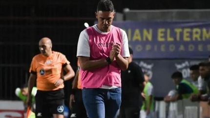 El entrenador Milrayitas analizó la caída en Caballito.