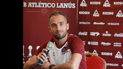 belluschi y burdisso estaran ausentes en el debut de lanus belluschi y burdisso estaran ausentes en el debut de lanus