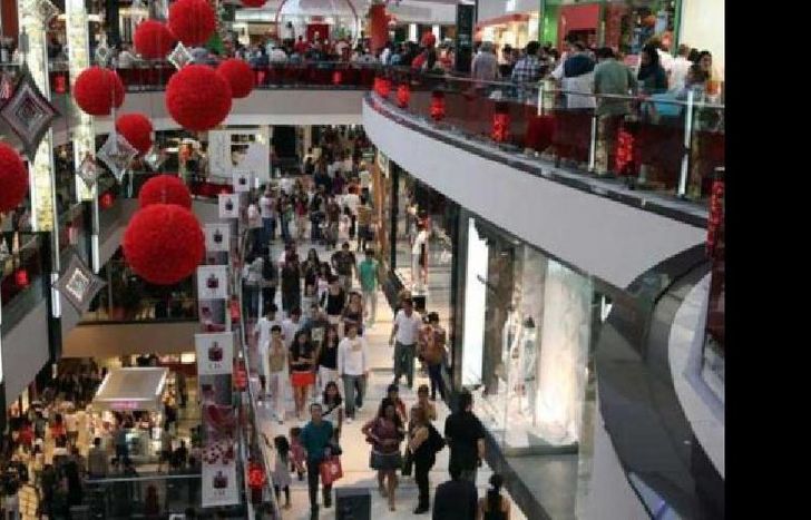 hasta las 4 de la madrugada.