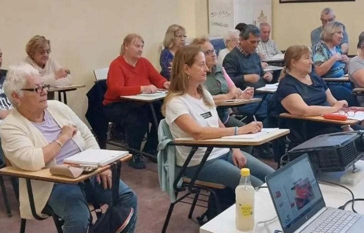 La Universidad para la Tercera Edad (UniTE) lleva 25 años de trayectoria.