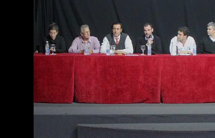 ABAJO- jornada-con-organizaciones-vecinales-03