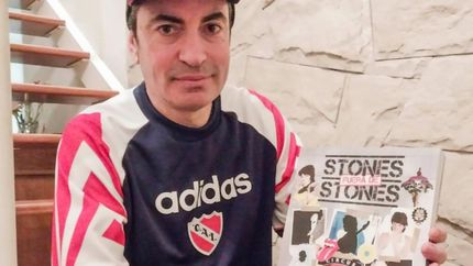 Diego Perri y su libro.